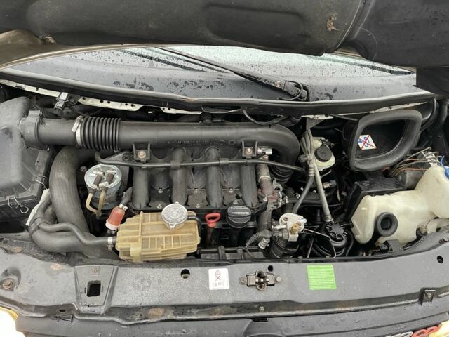 Сірий Мерседес Віто, об'ємом двигуна 2.2 л та пробігом 444 тис. км за 3000 $, фото 3 на Automoto.ua