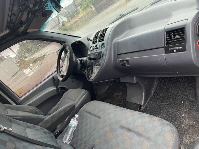 Сірий Мерседес Віто, об'ємом двигуна 2.2 л та пробігом 444 тис. км за 3000 $, фото 2 на Automoto.ua