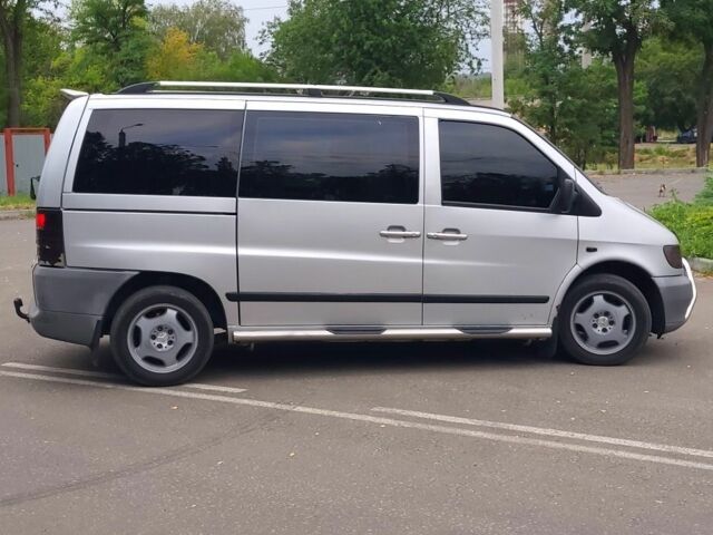 Серый Мерседес Вито, объемом двигателя 2.1 л и пробегом 505 тыс. км за 6500 $, фото 4 на Automoto.ua