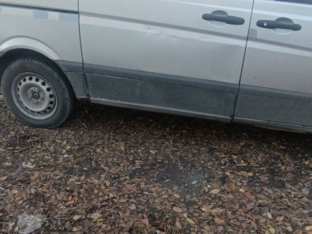 Сірий Мерседес Віто, об'ємом двигуна 2.1 л та пробігом 500 тис. км за 4000 $, фото 1 на Automoto.ua