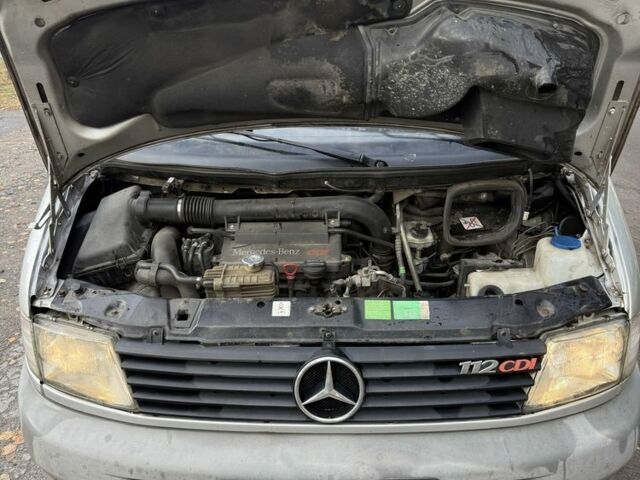 Мерседес Вито 2004 в Славянске на Automoto.ua Серый Мерседес Вито, объемом двигателя 2.2 л и пробегом 181 тыс. км за 3900 $, фото 6 на Automoto.ua