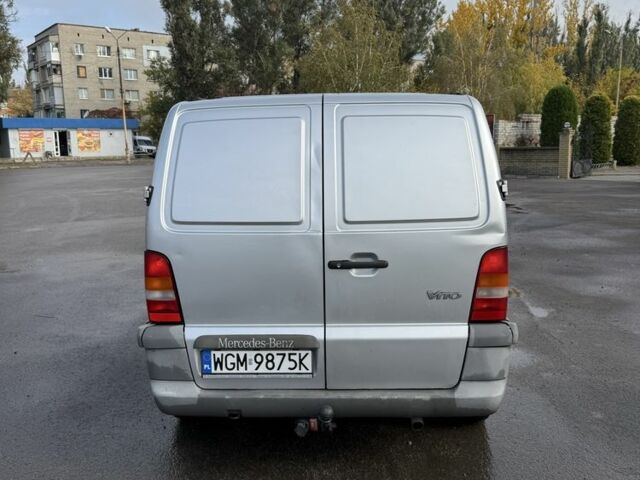 Мерседес Вито 2004 в Славянске на Automoto.ua Серый Мерседес Вито, объемом двигателя 2.2 л и пробегом 181 тыс. км за 3900 $, фото 9 на Automoto.ua