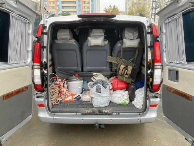 Мерседес Віто 2005 у Києві на Automoto.ua Сірий Мерседес Віто, об'ємом двигуна 2.1 л та пробігом 432 тис. км за 7900 $, фото 18 на Automoto.ua