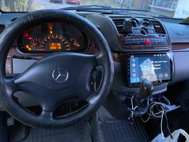 Мерседес Віто 2005 у Києві на Automoto.ua Сірий Мерседес Віто, об'ємом двигуна 2.1 л та пробігом 432 тис. км за 7900 $, фото 22 на Automoto.ua