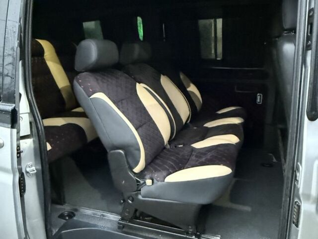 Серый Мерседес Вито, объемом двигателя 2.1 л и пробегом 330 тыс. км за 10500 $, фото 12 на Automoto.ua