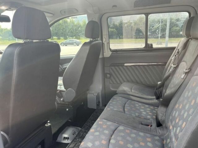 Серый Мерседес Вито, объемом двигателя 2.2 л и пробегом 255 тыс. км за 4142 $, фото 6 на Automoto.ua