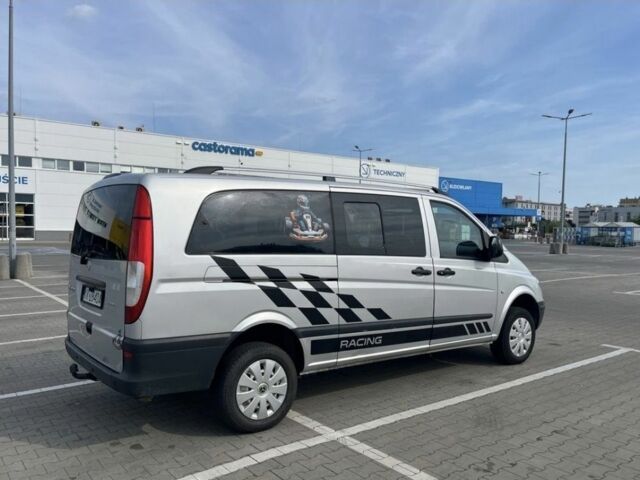 Серый Мерседес Вито, объемом двигателя 2.2 л и пробегом 255 тыс. км за 4142 $, фото 1 на Automoto.ua