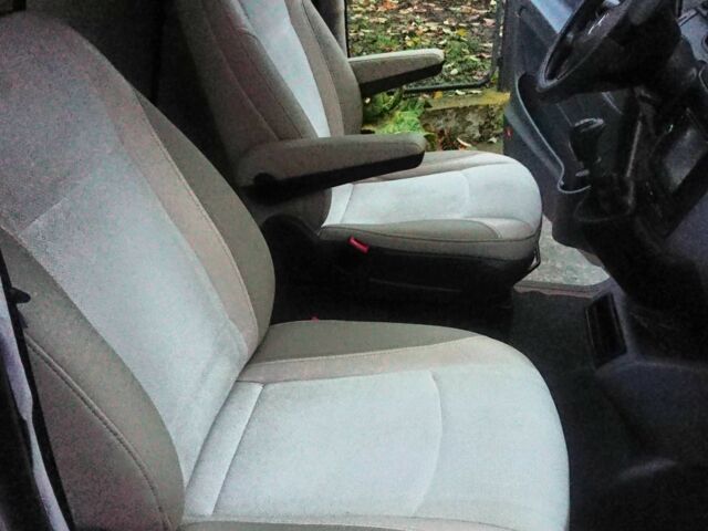 Сірий Мерседес Віто, об'ємом двигуна 2.1 л та пробігом 214 тис. км за 8500 $, фото 10 на Automoto.ua