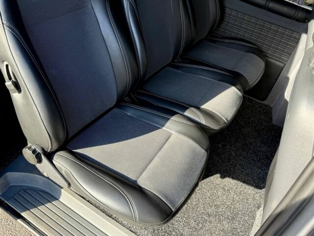 Серый Мерседес Вито, объемом двигателя 2.2 л и пробегом 285 тыс. км за 10900 $, фото 6 на Automoto.ua