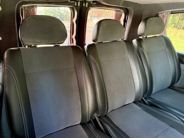 Серый Мерседес Вито, объемом двигателя 2.2 л и пробегом 285 тыс. км за 10900 $, фото 7 на Automoto.ua