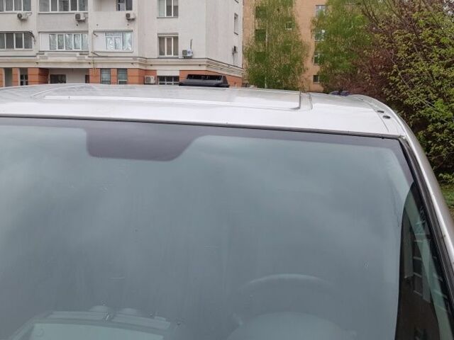 Серый Мерседес Вито, объемом двигателя 2.1 л и пробегом 294 тыс. км за 6550 $, фото 3 на Automoto.ua