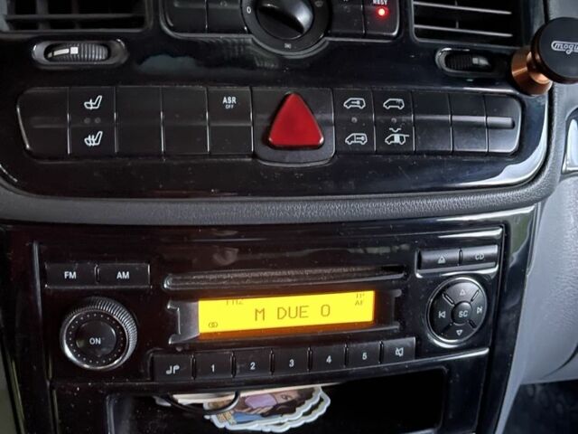 Сірий Мерседес Віто, об'ємом двигуна 2.1 л та пробігом 430 тис. км за 6300 $, фото 4 на Automoto.ua