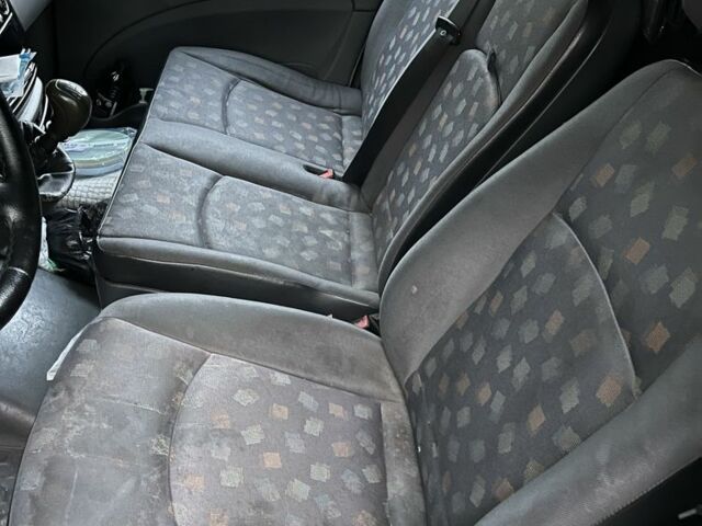 Сірий Мерседес Віто, об'ємом двигуна 2.1 л та пробігом 430 тис. км за 6300 $, фото 5 на Automoto.ua