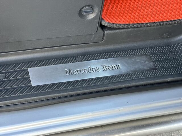 Серый Мерседес Вито, объемом двигателя 2.1 л и пробегом 330 тыс. км за 10300 $, фото 9 на Automoto.ua