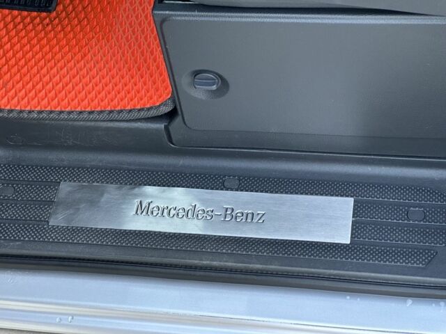 Серый Мерседес Вито, объемом двигателя 2.1 л и пробегом 330 тыс. км за 10300 $, фото 12 на Automoto.ua