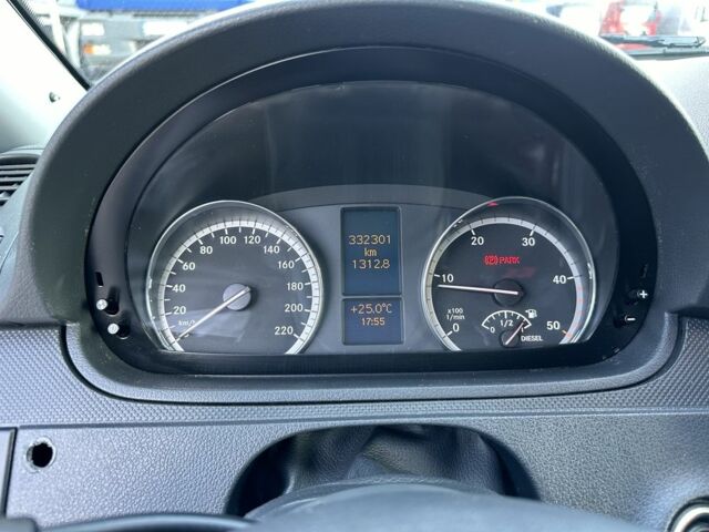 Серый Мерседес Вито, объемом двигателя 2.1 л и пробегом 330 тыс. км за 10300 $, фото 14 на Automoto.ua