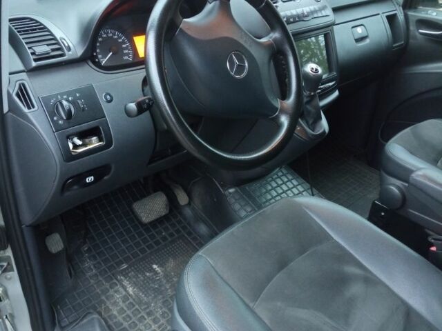 Сірий Мерседес Віто, об'ємом двигуна 2.2 л та пробігом 350 тис. км за 18000 $, фото 2 на Automoto.ua