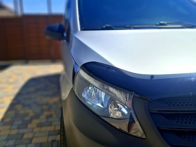 Серый Мерседес Вито, объемом двигателя 1.6 л и пробегом 105 тыс. км за 20000 $, фото 2 на Automoto.ua