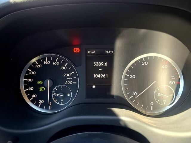 Серый Мерседес Вито, объемом двигателя 1.6 л и пробегом 105 тыс. км за 20000 $, фото 9 на Automoto.ua