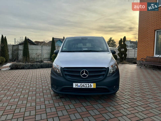 Серый Мерседес Вито, объемом двигателя 2 л и пробегом 220 тыс. км за 22800 $, фото 3 на Automoto.ua