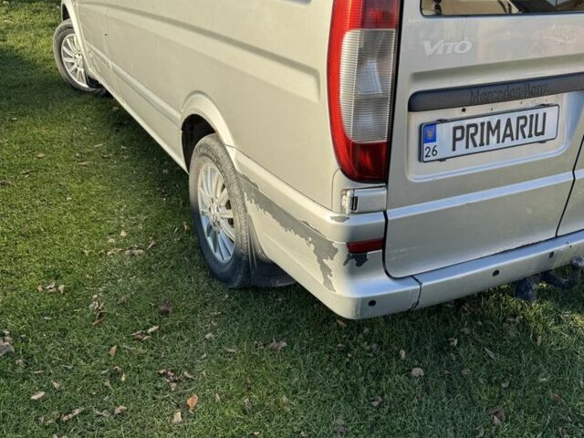 Серый Мерседес Вито, объемом двигателя 2.2 л и пробегом 412 тыс. км за 7000 $, фото 2 на Automoto.ua