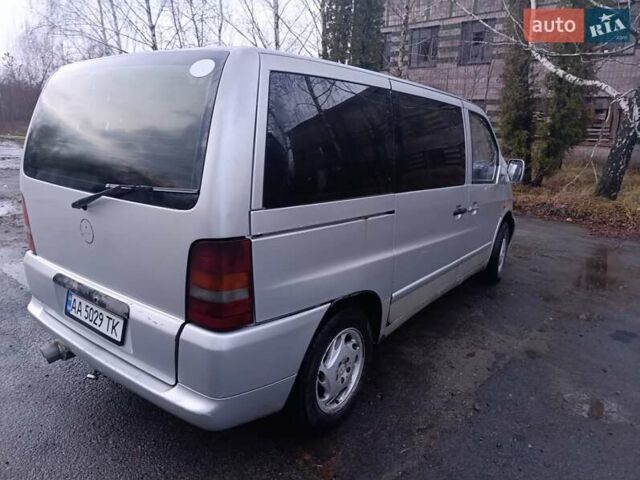 Серый Мерседес Вито, объемом двигателя 2.3 л и пробегом 500 тыс. км за 3250 $, фото 3 на Automoto.ua