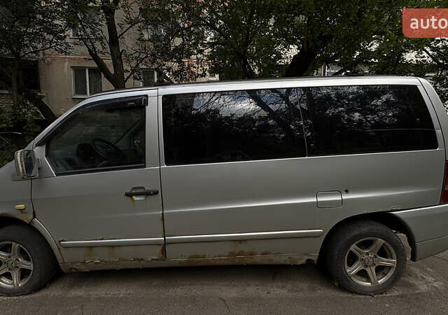 Сірий Мерседес Віто, об'ємом двигуна 2.15 л та пробігом 350 тис. км за 3700 $, фото 1 на Automoto.ua