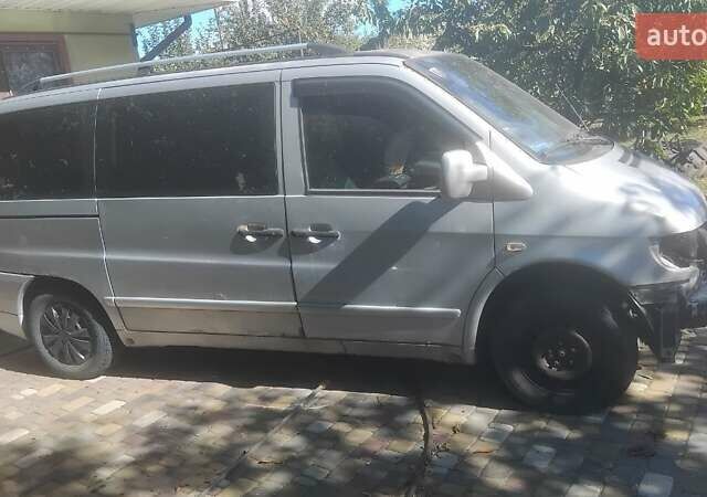 Серый Мерседес Вито, объемом двигателя 2.15 л и пробегом 150 тыс. км за 4000 $, фото 10 на Automoto.ua