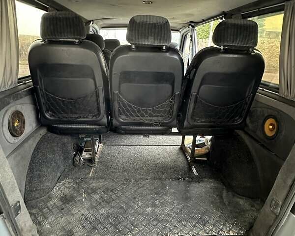 Серый Мерседес Вито, объемом двигателя 2.3 л и пробегом 461 тыс. км за 3750 $, фото 15 на Automoto.ua