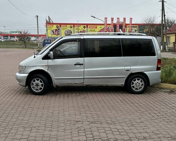 Серый Мерседес Вито, объемом двигателя 2.3 л и пробегом 461 тыс. км за 3750 $, фото 4 на Automoto.ua