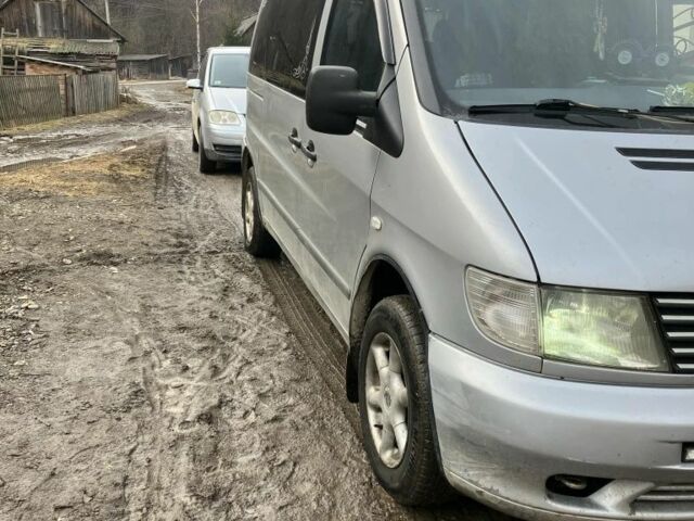 Серый Мерседес Вито, объемом двигателя 2.2 л и пробегом 331 тыс. км за 3800 $, фото 1 на Automoto.ua