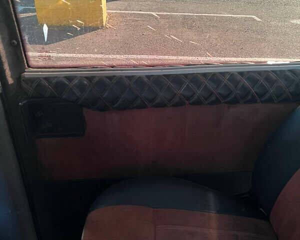 Серый Мерседес Вито, объемом двигателя 2.15 л и пробегом 400 тыс. км за 5100 $, фото 11 на Automoto.ua