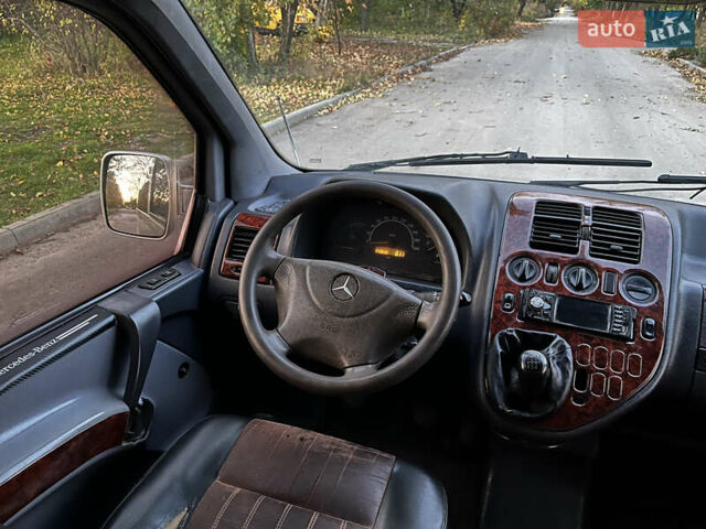 Серый Мерседес Вито, объемом двигателя 2.15 л и пробегом 350 тыс. км за 5200 $, фото 11 на Automoto.ua