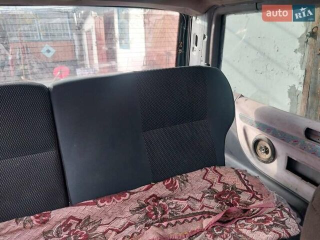 Сірий Мерседес Віто, об'ємом двигуна 2.15 л та пробігом 500 тис. км за 2700 $, фото 9 на Automoto.ua