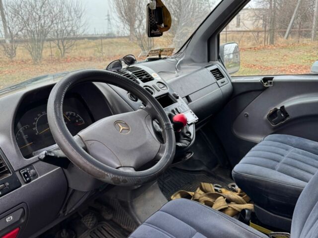 Серый Мерседес Вито, объемом двигателя 0 л и пробегом 245 тыс. км за 2000 $, фото 5 на Automoto.ua