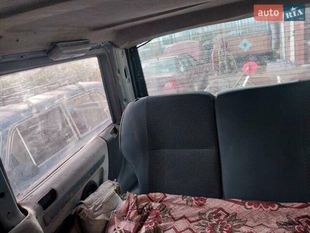 Сірий Мерседес Віто, об'ємом двигуна 2.15 л та пробігом 500 тис. км за 2700 $, фото 8 на Automoto.ua