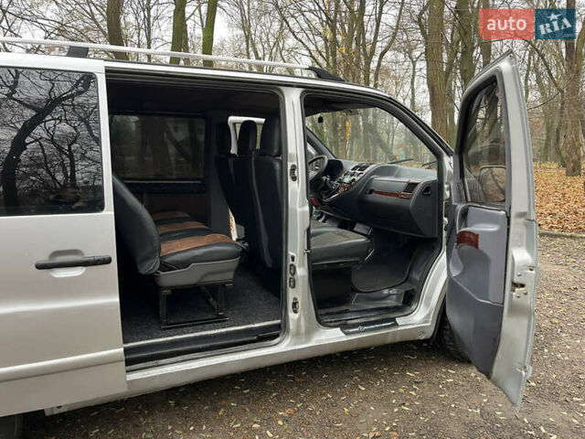 Сірий Мерседес Віто, об'ємом двигуна 2.15 л та пробігом 400 тис. км за 5000 $, фото 17 на Automoto.ua