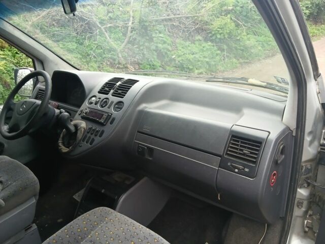 Серый Мерседес Вито, объемом двигателя 0 л и пробегом 250 тыс. км за 2600 $, фото 6 на Automoto.ua