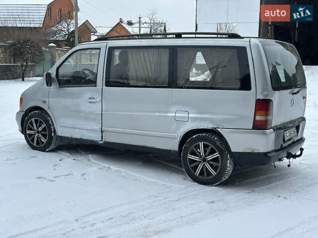 Серый Мерседес Вито, объемом двигателя 2.15 л и пробегом 444 тыс. км за 1950 $, фото 2 на Automoto.ua