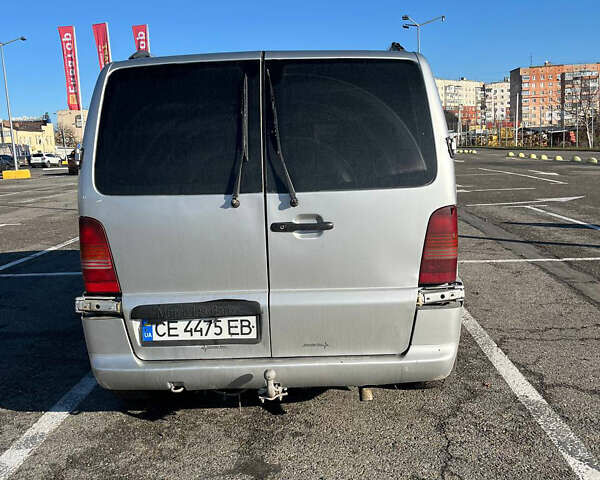 Серый Мерседес Вито, объемом двигателя 2.15 л и пробегом 400 тыс. км за 5100 $, фото 3 на Automoto.ua