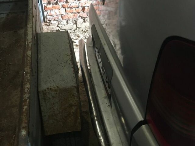 Сірий Мерседес Віто, об'ємом двигуна 2.2 л та пробігом 3 тис. км за 2200 $, фото 6 на Automoto.ua