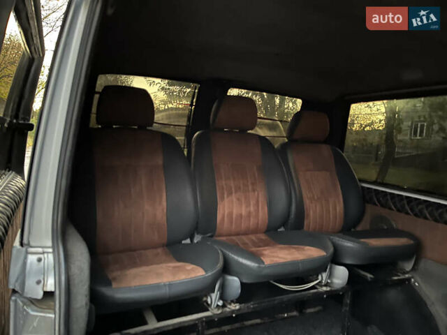 Серый Мерседес Вито, объемом двигателя 2.15 л и пробегом 350 тыс. км за 5200 $, фото 15 на Automoto.ua