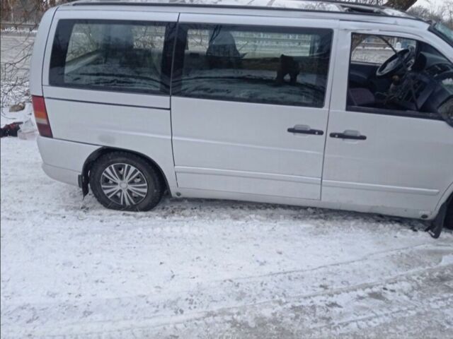 Серый Мерседес Вито, объемом двигателя 2.2 л и пробегом 400 тыс. км за 1000 $, фото 7 на Automoto.ua