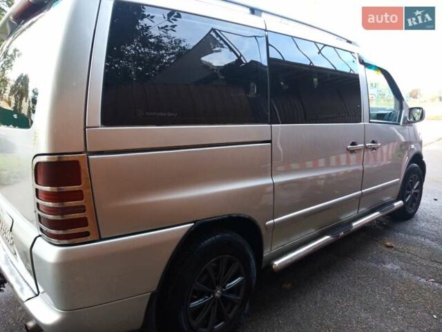 Серый Мерседес Вито, объемом двигателя 2.15 л и пробегом 400 тыс. км за 5541 $, фото 20 на Automoto.ua