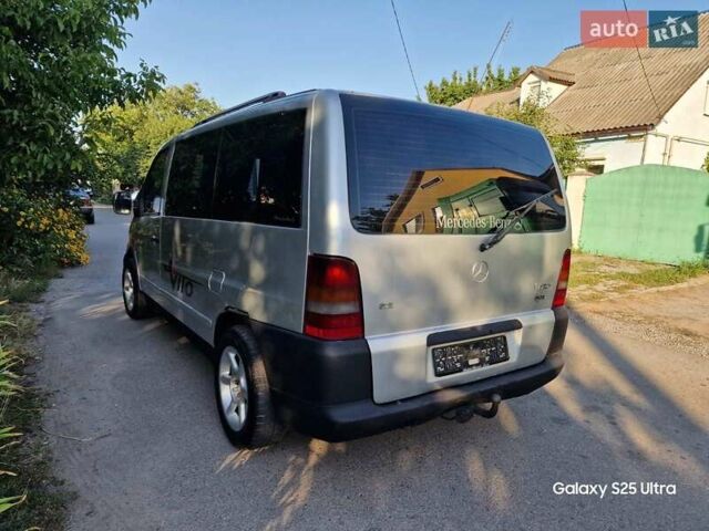 Серый Мерседес Вито, объемом двигателя 2.2 л и пробегом 300 тыс. км за 3400 $, фото 8 на Automoto.ua