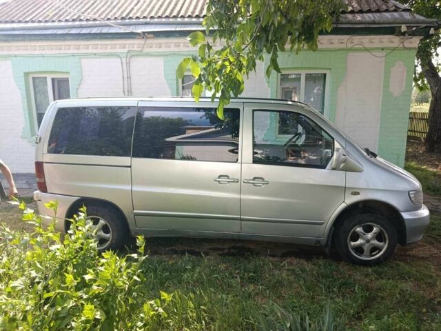 Серый Мерседес Вито, объемом двигателя 2.2 л и пробегом 350 тыс. км за 4700 $, фото 6 на Automoto.ua