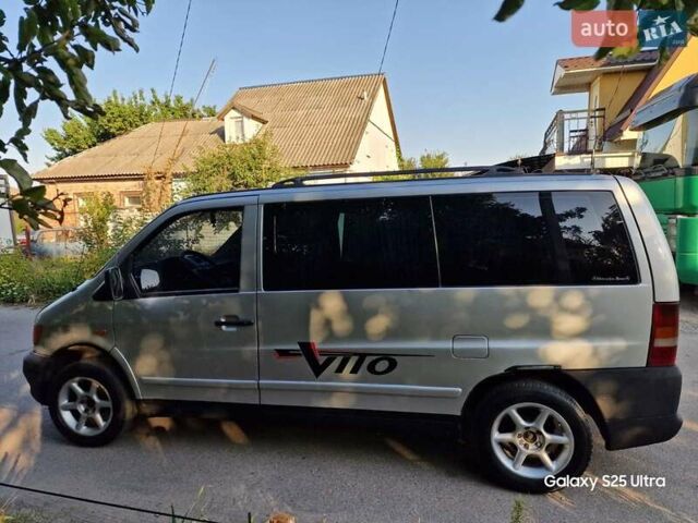 Серый Мерседес Вито, объемом двигателя 2.2 л и пробегом 300 тыс. км за 3400 $, фото 26 на Automoto.ua