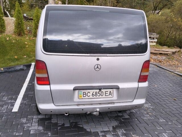 Серый Мерседес Вито, объемом двигателя 2.2 л и пробегом 240 тыс. км за 5400 $, фото 5 на Automoto.ua