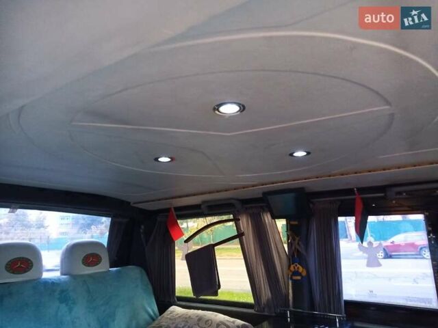 Серый Мерседес Вито, объемом двигателя 2.15 л и пробегом 400 тыс. км за 5541 $, фото 5 на Automoto.ua