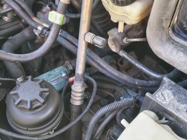 Серый Мерседес Вито, объемом двигателя 2.2 л и пробегом 240 тыс. км за 5400 $, фото 12 на Automoto.ua